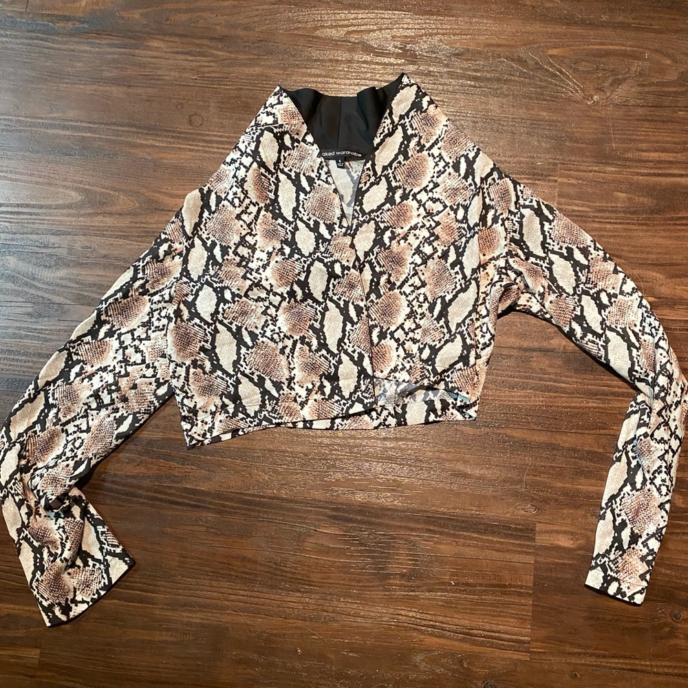 Snake skin mini button top
